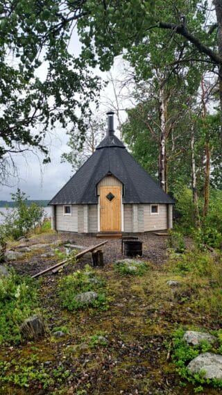 Koirakaris kåta.