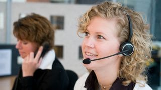Kundbetjänt i telefon