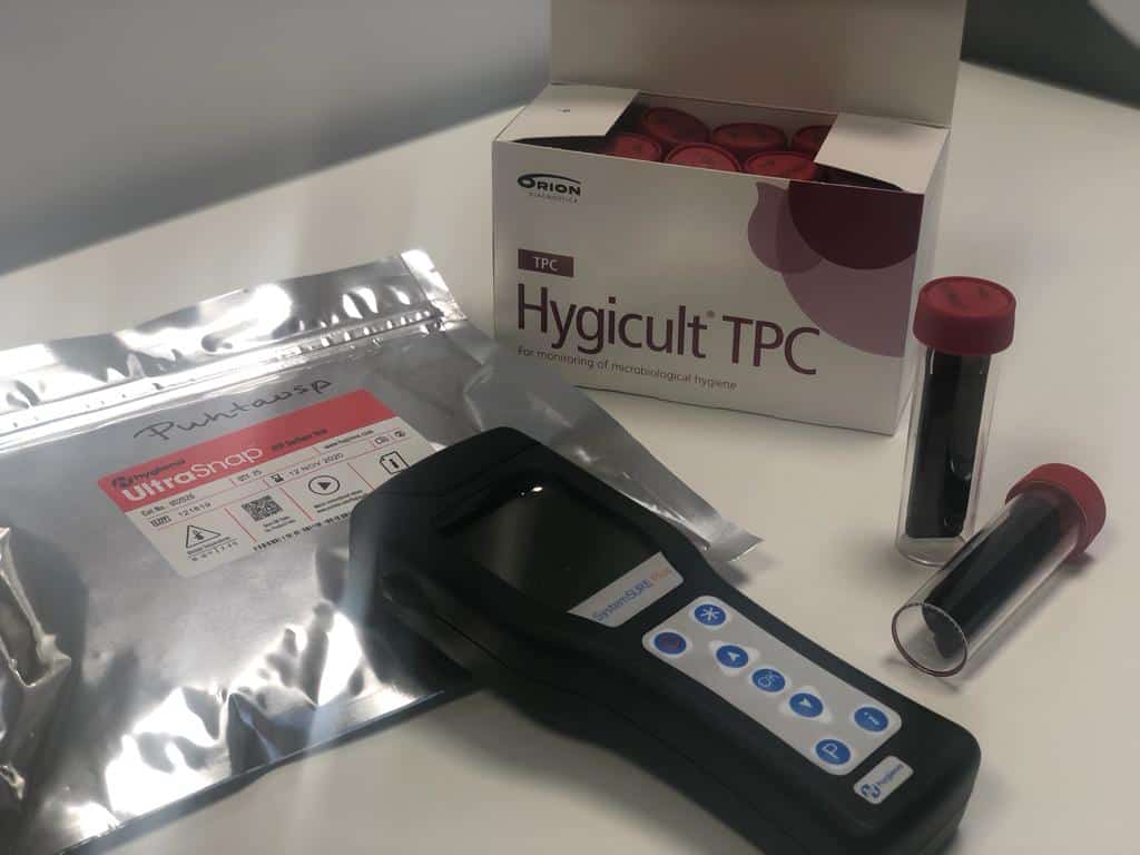 ATP-mätare och Hygicult-provburk.