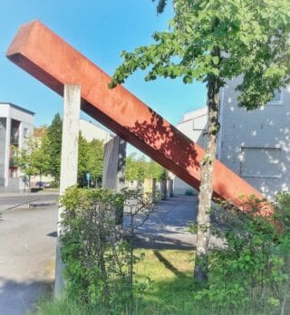 Pekka Jylhä: Tie. Isokokoinen betoniteos