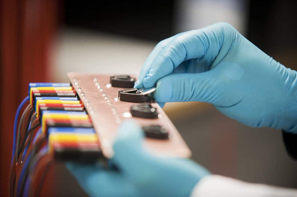 akkukennoja laboratoriossa