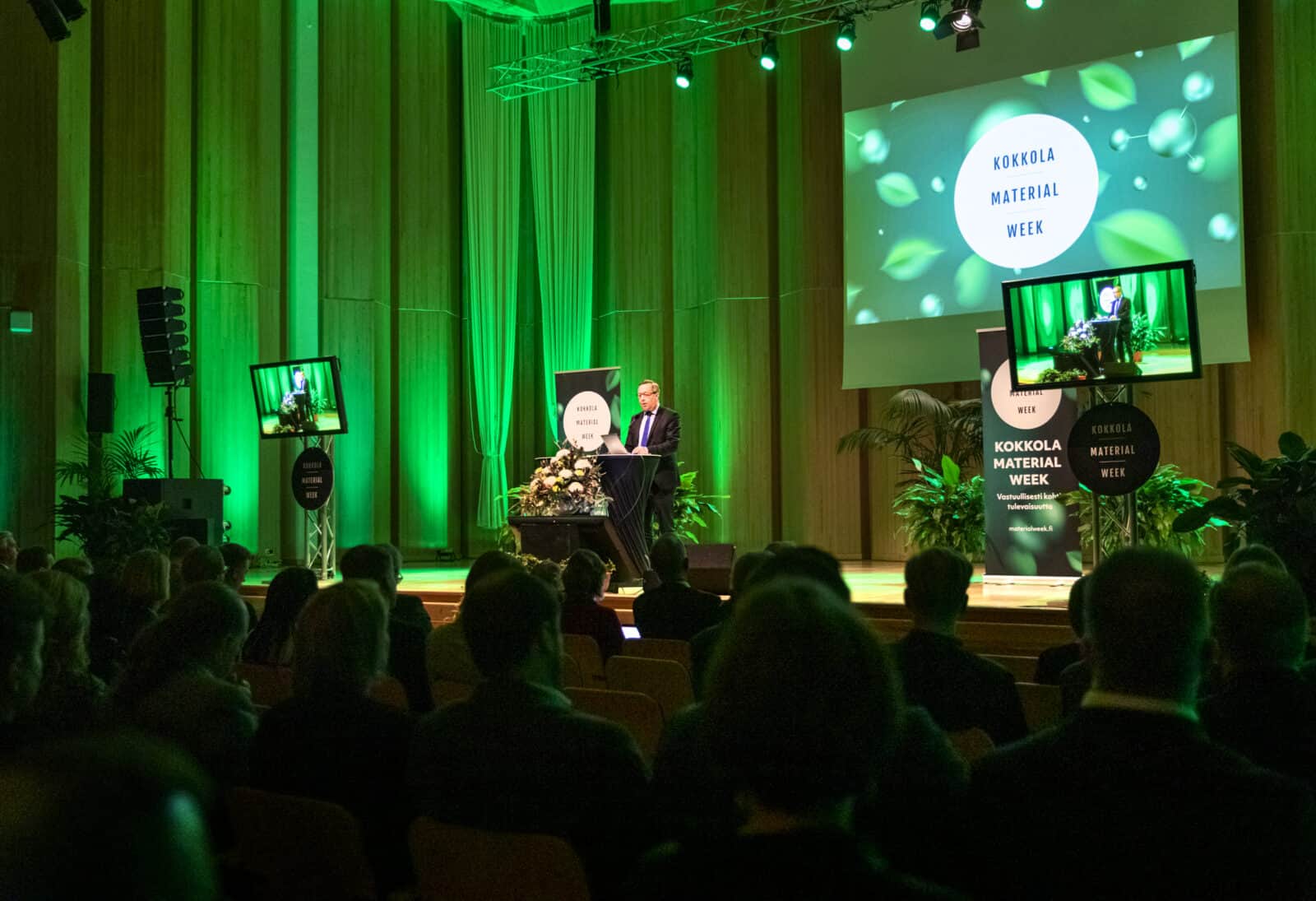 Elinkeinoministeri Mika Lintilä Kokkola Material Week seminaarissa