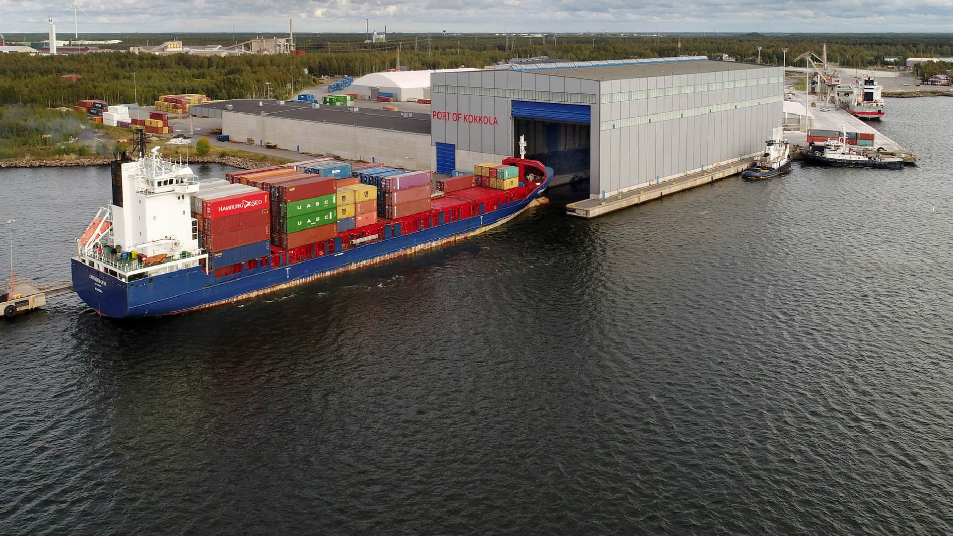 laiva Kokkolan satamassa